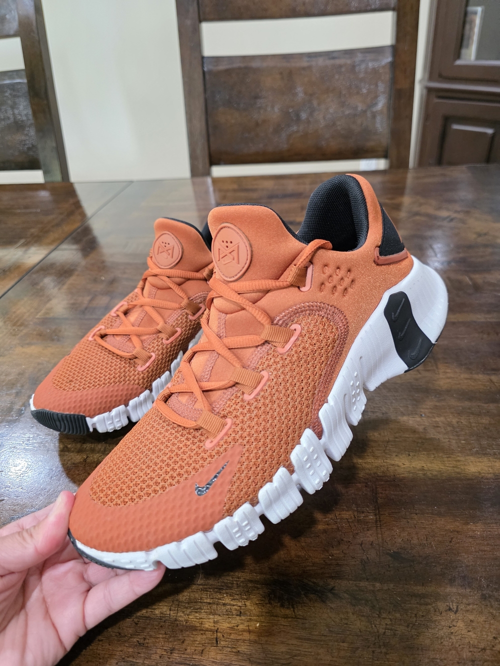 Nike Unisex Orange Mesh Sneakers with White Sole Womans Size Equvalent 9.5